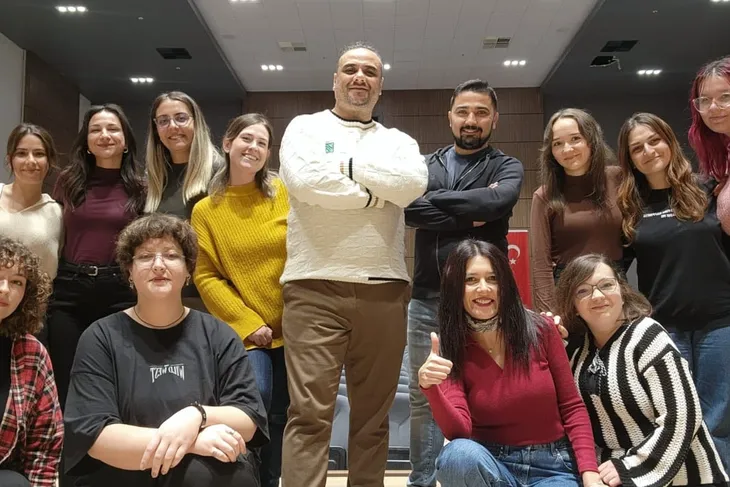 Bursa Karacabey Belediyesi’nden tiyatroya büyük destek